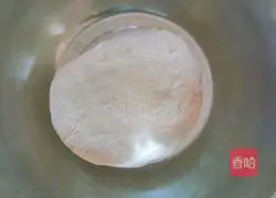 Illustration of how to make chives and vermicelli buns 3