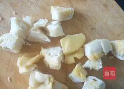 Illustration of how to make fried steamed buns 1