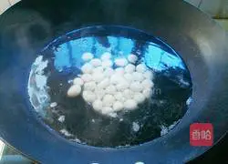 Illustration of how to make glutinous rice dumplings 4