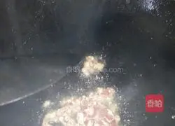 Illustration of how to make noodles with scallion oil 3