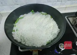 Illustration of braised beans and rice 11