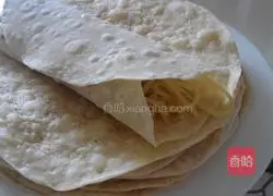 Illustration of how to make pretzel cake 16