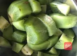 Illustration of how to make milk and fruit dumplings 3