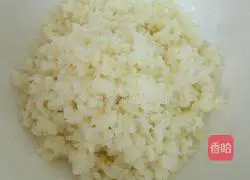 Illustration of making dumplings stuffed with lotus root 4