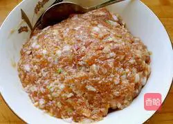 Illustration of how to make shrimp wontons 5