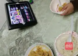 Illustration of how to make lean meat pancakes 8