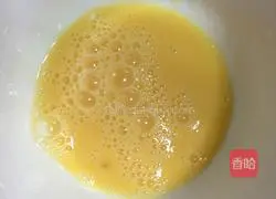 Illustration of how to make shrimp and egg fried rice 5