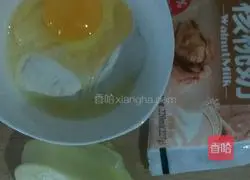 Illustration of how to make milk-flavored potato and egg pancakes for breakfast 1