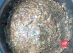 Illustration of how to make pork and green onion dumplings 5