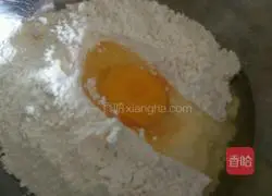 Illustration of how to make egg noodles 2