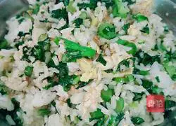Illustration of how to make kale and lean meat fried rice 7