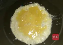 Illustration of how to make green pepper and egg fried rice 7