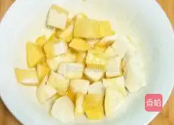 Illustration of how to make cumin-fried steamed buns 7