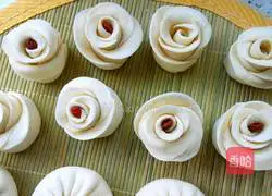 Illustration of how to make rose steamed buns 14