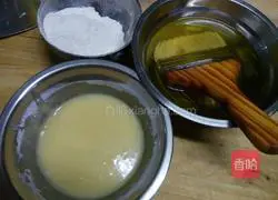 Illustration of how to make scallion pancake 3