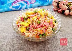 Eggs and bacon Illustration of how to make fried rice 1