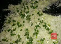 Illustration of how to make shredded potato fried rice 3