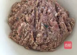 Illustration of making sauerkraut buns 2