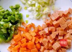 Sausage Illustration of how to make fried rice 1