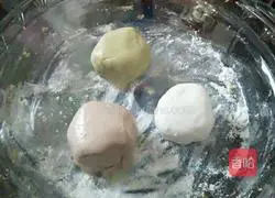Illustration of how to make rice wine colored glutinous rice balls 3