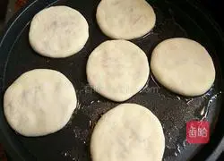 Beef and Carrot Pie Recipe Illustration 11