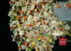 Illustration of how to make sausage fried rice 6