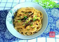 Illustration of how to make scallion oil noodles 11