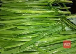 Illustration of how to make leek and tofu buns 3