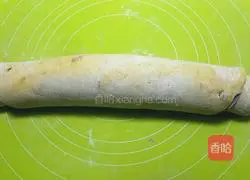 Illustration of how to make two-color steamed bun rolls 10