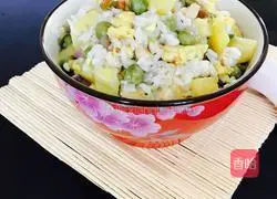 Xinjiang style pineapple and egg fried rice recipe illustration 15
