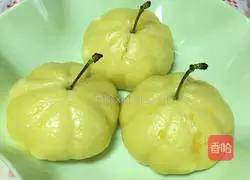 Illustration of how to make small pumpkin steamed buns 8