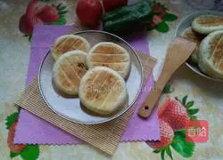 Illustration of making sausage pie 8