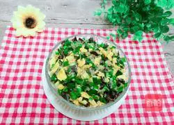 Illustration of how to make leek and egg vermicelli dumpling filling 15