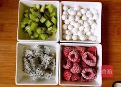 Fruit dumplings Illustration of making glutinous rice balls 1