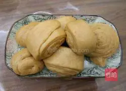 Illustration of how to make brown sugar steamed buns 18