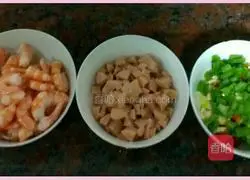 Illustration of how to make shrimp fried rice 2