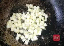 Illustration of how to make fruit fried rice 3