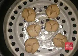 Illustration of how to make coconut-flavored brown sugar steamed buns 6