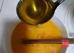 Illustration of how to make egg skin dumplings 9