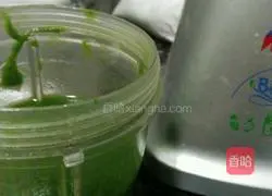 Illustration of how to make mugwort juice dumplings 1