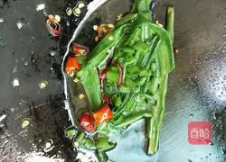 Illustration of how to make noodles 6