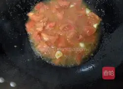 Illustration of how to make tomato, egg, cabbage and fried noodles 4