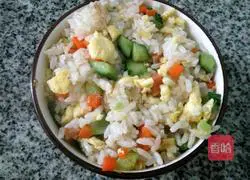 Three-color fried rice recipe 10