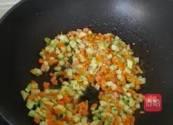 Illustration of how to make egg fried rice 4