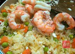 Illustration of how to make slap fried rice 14