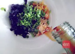 Illustration of how to make wontons 15