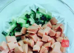 Illustration of how to make egg fried rice 1