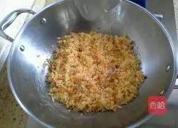 Illustration of how to make egg fried rice 4
