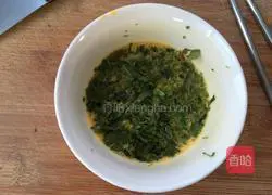 Illustration of how to make Chinese toon omelette 4