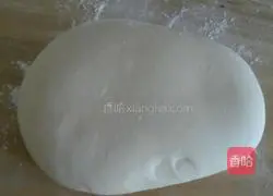 Illustration of how to make dumplings stuffed with beans and meat 1